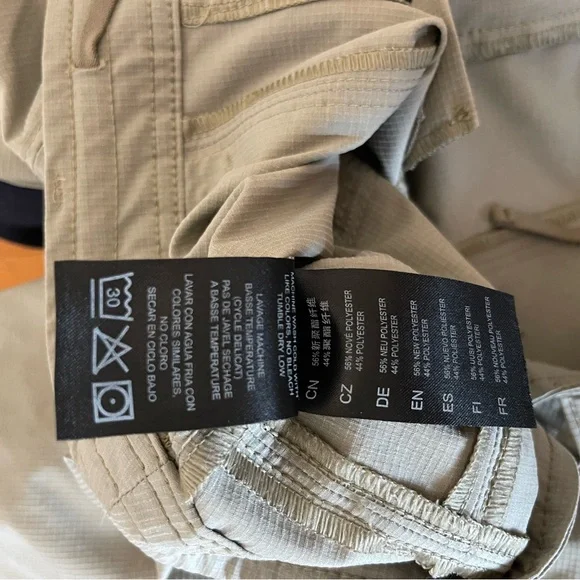 Kuhl Women's Tan Cargo Hiking Pants - Picture 9 of 10